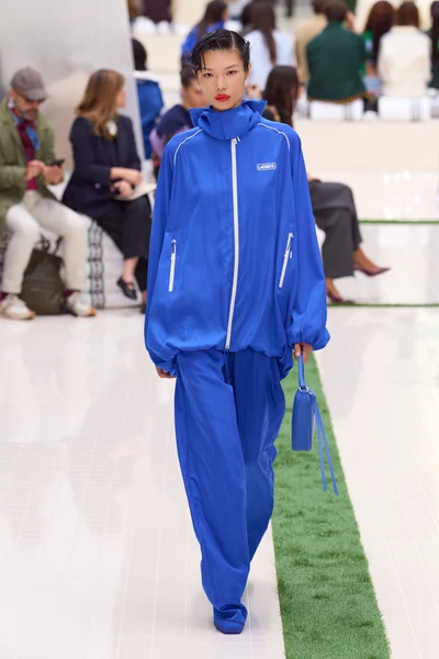 Look 28